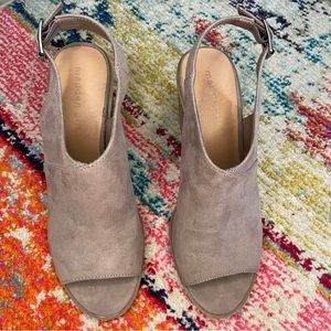 MADDEN Girl Slingback Heel Peep Toe Open Back Size 8.5